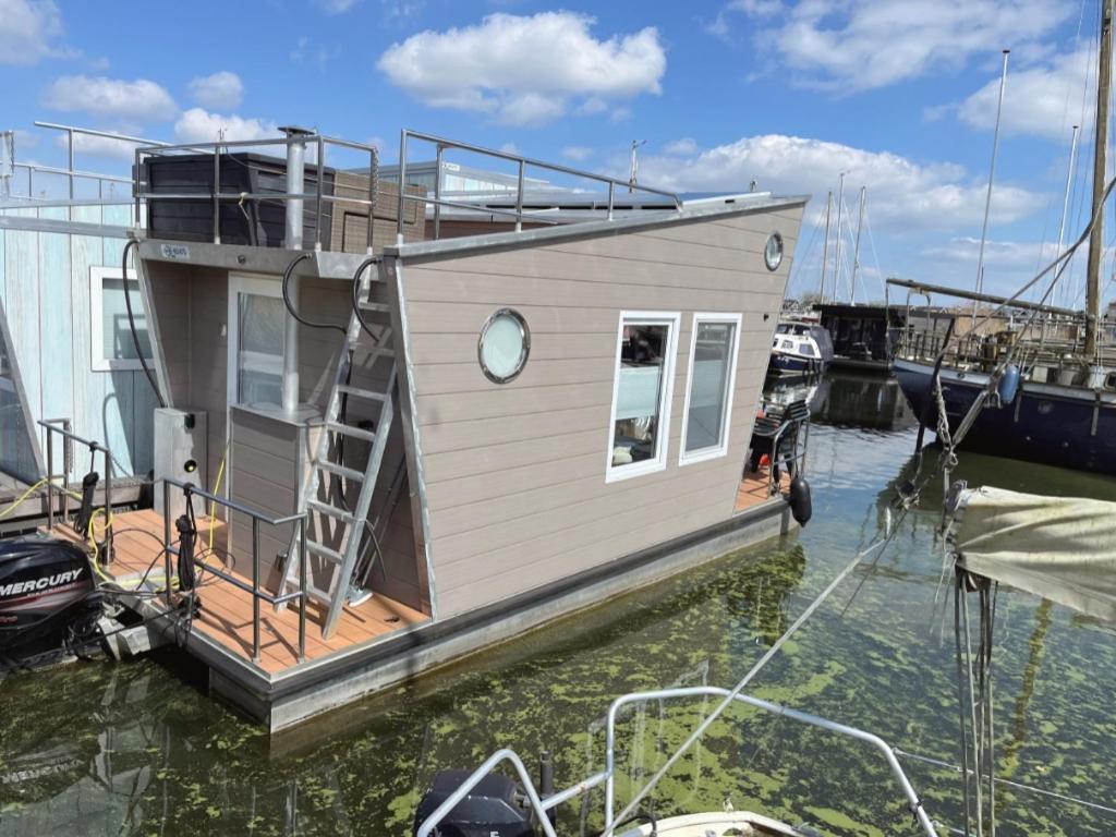 Tiny Lake Houses Near The Beach And Centre By Weltevreden Experience Zeewolde Exterior photo