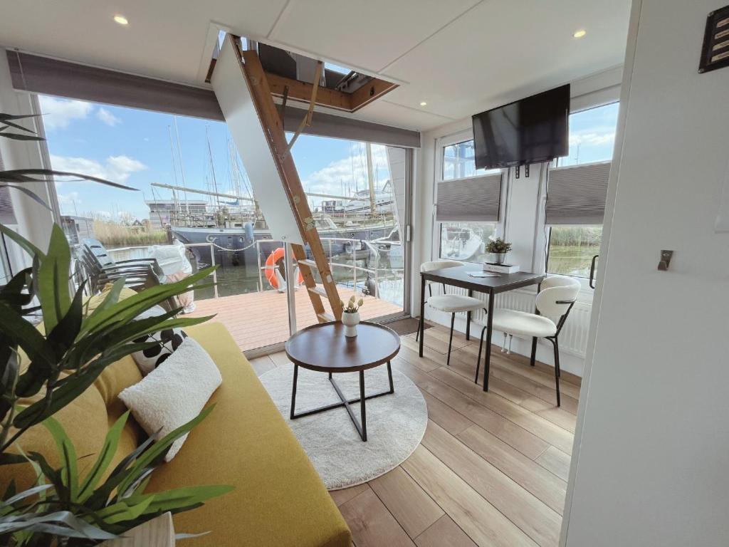 Tiny Lake Houses Near The Beach And Centre By Weltevreden Experience Zeewolde Exterior photo